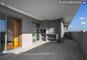 Apartamento T2 Com Terraço No Prestigiado...