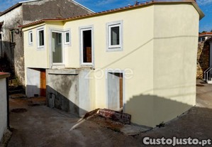 Moradia T3 Totalmente Remodelada Na Telhadela,...