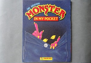 Caderneta de cromos Monster in My Pocket - Panini ( faltam 111 cromos)