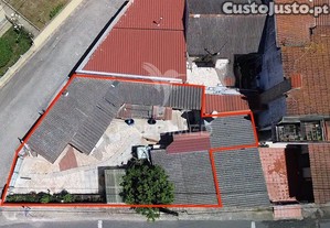 Arrecadação e espaço para arrumos disponível em ribeira de santo andré asseiceira