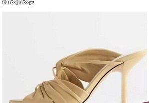 Sandálias beges em pele da Zara como novas !