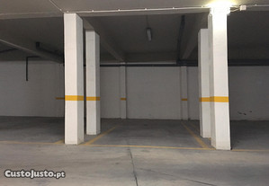Garagem / estacionamento