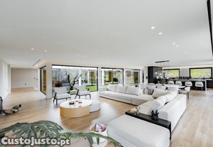 Moradia T4 De Luxo C/ Piscina E Jardim Interior...