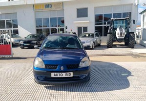 Renault Clio 1.5 - 02