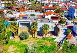 Moradia T3, Oliveira São Mateus, Vila Nova De...