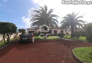 Moradia com 3 Quartos - Ribeirinha - Ribeira Grande