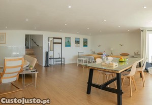 Moradia T5 com vista mar em Carre�o