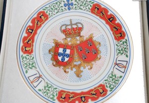 prato: homenagem ao Casamento de Sua Alteza Real D. Duarte Pio, das Colecções Philae