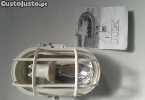 Candeeiro de interior, tipo escada / olho de boi para tecto ou parede