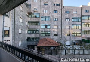 T3 C/ 2 Frentes Na Rua Da Liberdade, Centro De...