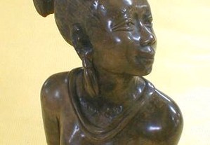 Escultura busto africana verdite 23x11x6cm