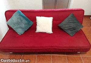 Sofa, Cmoda e Cama com criados por   100.00