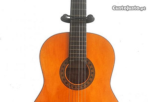 Guitarra Valencia CG160 tamanho 4/4 + suporte Clifton