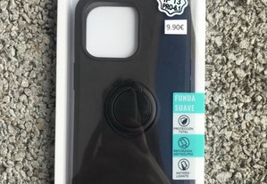 Capa de silicone soft touch com íman e suporte para iPhone 13 Pro