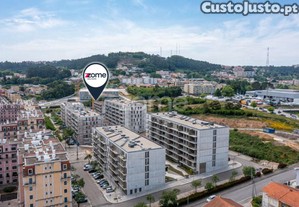T2 +1 Novo, Com Varanda, Garagem E Acabamentos...