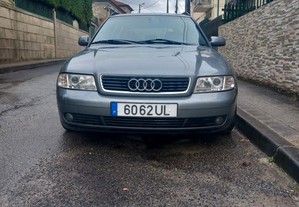 Audi A4 8D