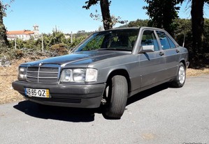 Mercedes-Benz 190 2.0D - 92