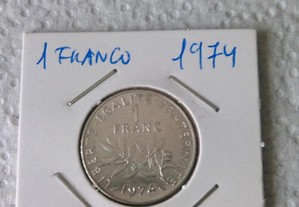 Moedas 1 franco 1974, 1/2 franco de 1965 e de 1974, 5 cêntimos 1973, França