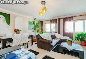 Apartamento T3+1 duplex no Alto das Vinhas Montijo