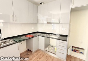 Fantástico apartamento t2 com um anexo independente