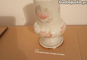 Jarra  de porcelana 0.13 cm, encarnaçao limoges nos anos vintages "otimo estado"