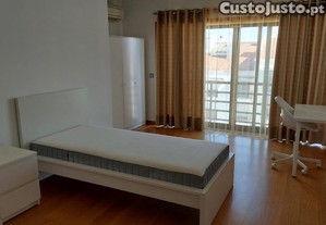 Quarto com despesas INCLUIDAS