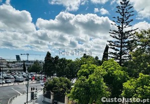 Apartamento T4 em Algés, Linda-a-Velha e Cruz Quebrada-Dafundo de 135,00 m²