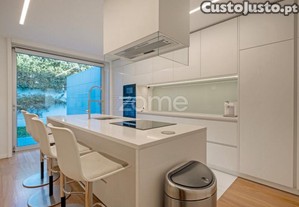 Moradia T5+1 Com Jardim - Casas Das Buganvílias...