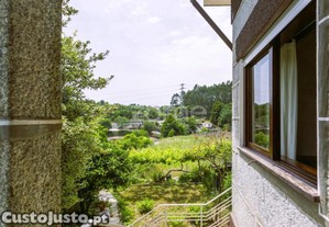 Moradia Com Terreno De 1.450 M², Furo De Água E...