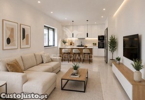 Apartamento t3 laranjeiro almada remodelado