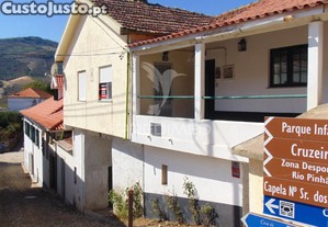 Moradia geminada em vale mendiz - pinho