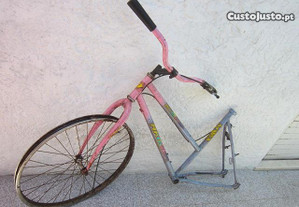 bicicleta para peças ou arranjo quadro