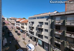 T3 C/ 2 Frentes Na Rua Da Liberdade, Centro De...