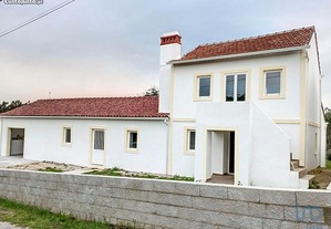 Casa de aldeia T3 em Santarém de 220,00 m²