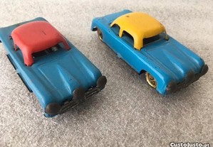 Brinquedo português de folha (design anos 60) - carro sedan