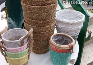17 cestos para vasos,3 tamanhos, forrados a plstico para se poder regar