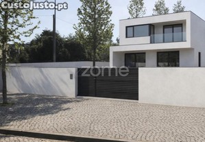 Lote Para Construção Urbana Na Maia Com 470 M2