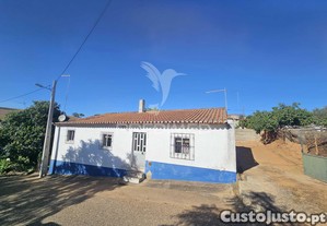 Moradia t3 com terreno urbano de 970 m² em vales mortos serpa