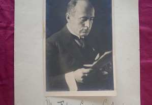 Benito Moussulini. Foto original autografada com dedicatória.