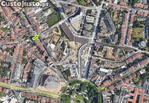 Loja / Estabelecimento Comercial em Cedofeita, Santo Ildefonso, S, Miragaia, So Nicolau e Vitria de 151,00 m