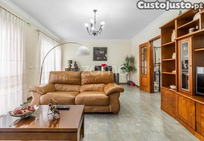Apartamento T3 Na Vila De Cucujães, Oliveira De...