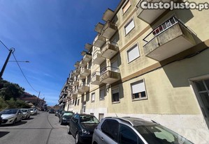 Apartamento T3 em Ramada e Caneças