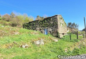 Moradia Para Restauro - Ribeira Do Neiva