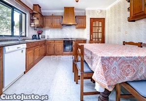 Moradia com terreno (amares)