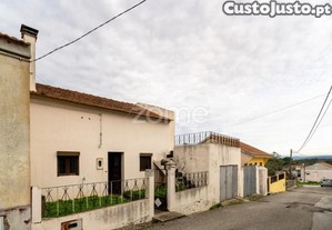 Moradia Com Anexos, Terreno E Poço - Carvalhal...