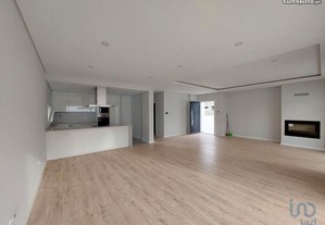 Casa T3 em Setúbal de 375,00 m²