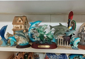 Estatuetas com golfinhos 8 unidades