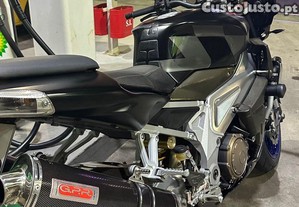 Aprilia tuono rsv 1000 e