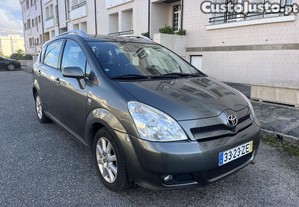 Toyota Corolla Verso 1.6 VVT-i GPL 7 lugares - 04