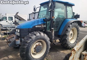 Tractor Agricola New Holland TL100, 100 CV 4500CC De 2000, 5400 Horas Com Ar Condicionado A trabalhar Impecável Dá 50 KH